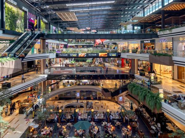 Los proyectos más ambiciosos de América Latina ya no son recintos individuales. Son distritos de entretenimiento. En la foto:<b> </b>Centro Comercial Oakland, Ciudad de Guatemala. (Foto: Cortesia)