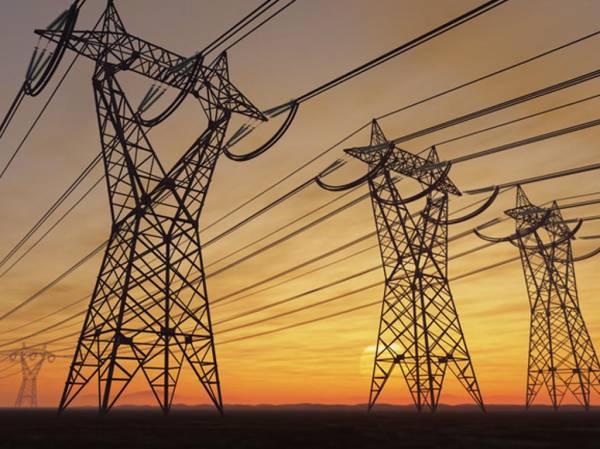 En Panamá, la electrificación rural se encontraba estancada (78 % en 2017, con comarcas de 19 % y 4 %) por la selva densa. Foto de iStock
