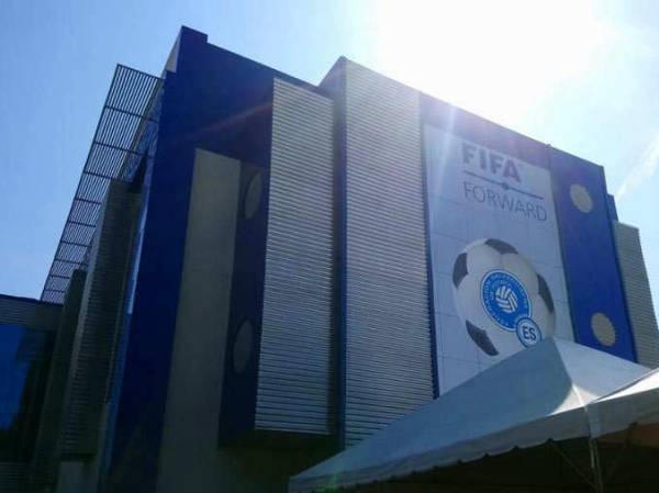 FIFA nombra comité de regularización de Federación salvadoreña