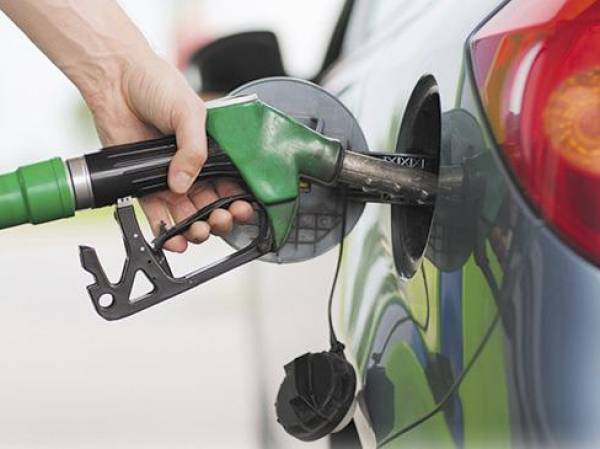 Gobierno de Panamá congela precio de gasolina para autos particulares