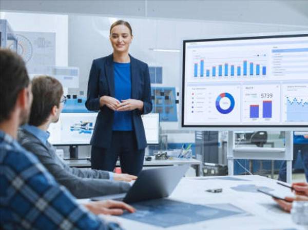 <i>Más que una simple preferencia horaria, las 'micro jornadas' aparecen como una respuesta a la sensación de que la vida laboral se ha vuelto fragmentada y difícil de conciliar con lo personal. Foto de iStock</i>