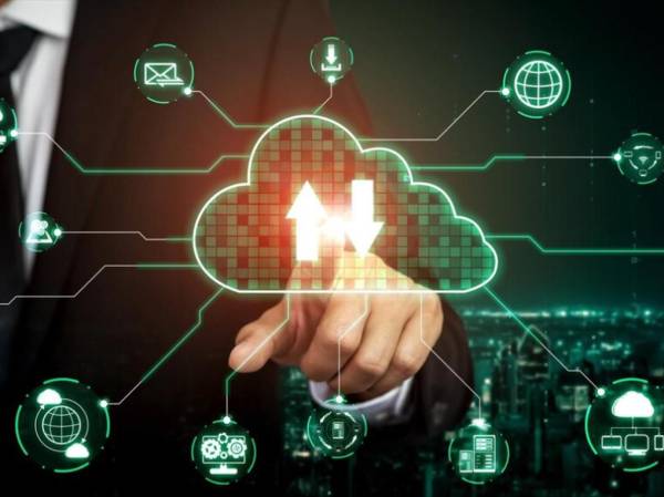 Hoy las plataformas fintech adaptan sus servicios a las conductas y necesidades individuales de los usuarios. Foto de istock