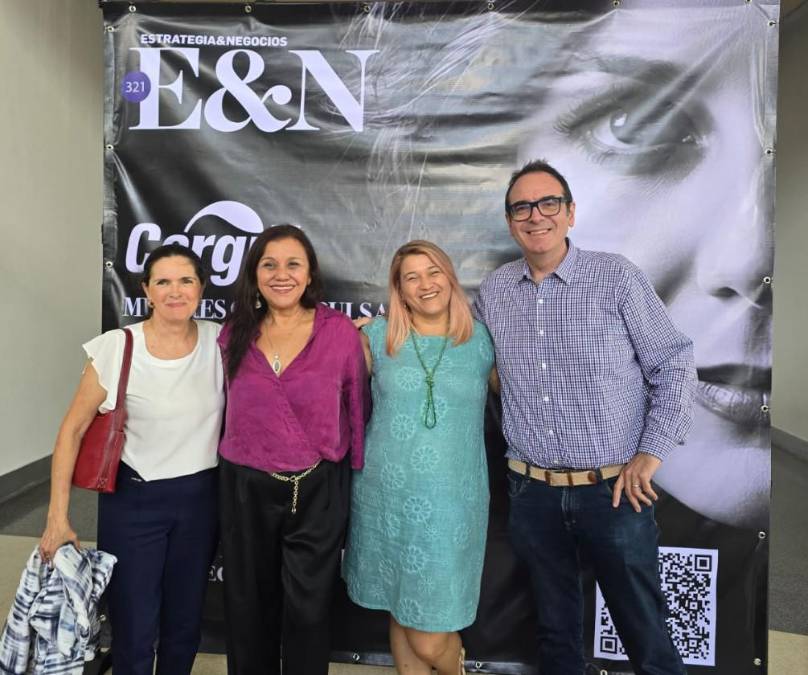 El equipo de E&amp;N no se quedó atrás y también usó este espacio para enmarcar el reencuentro en Costa Rica. 