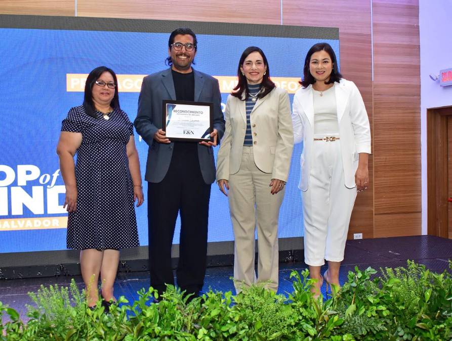 <i>Fernando Guzmán, Senior Marketing Manager FOODS CARICAM en Unilever</i>