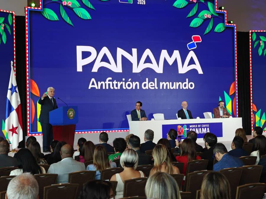 <i>El presidente José Raúl Mulino, inauguró el evento este viernes 23 de octubre, acompañado de ministros de Estado y representantes del sector empresarial. (Foto: P. Balcáceres / E&amp;N)</i>