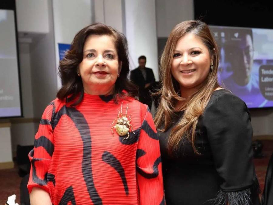 <i>Mónica Flores Barragán (Manpower Group) y Lesslie de Davidovich (Brain Consulting Group). (Foto: EL HERALDO / HONDURAS)</i>