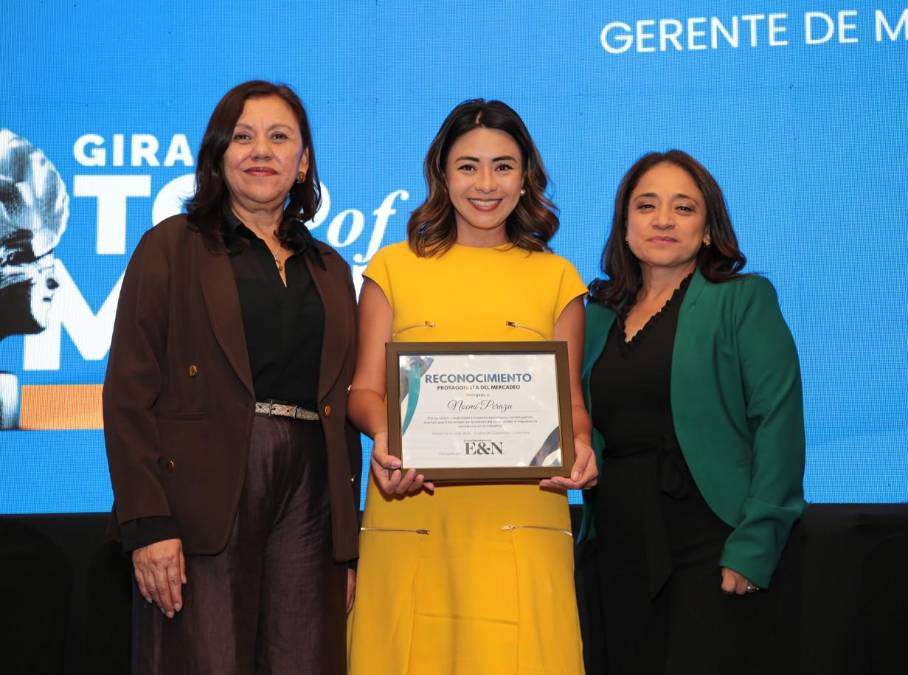 Noemí Peraza, Gerente de Mercadeo Seguros El Roble