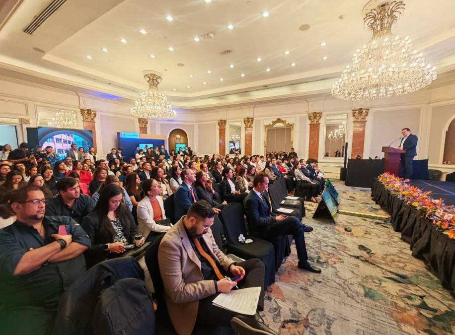 Ciudad de Guatemala fue la tercera parada de la Gira TOM 2026. Con lleno total, los líderes de las marcas TOM disfrutaron de la fiesta preparada para ellos. FOTOS JOSÉ CARLOS FLORES / E&amp;N