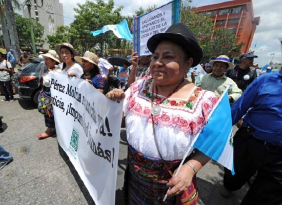 ‎Guatemala‬ exige ‪renuncia‬ de ‪OttoPérez‬.