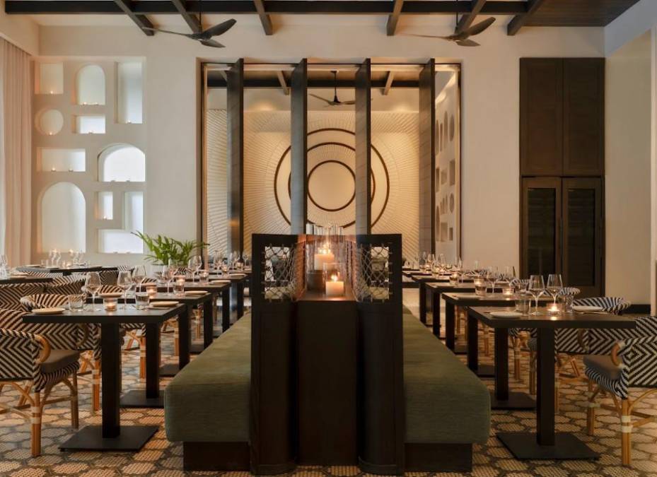 Con 20 años en la escena culinaria, y 10 recorriendo el mundo, Guido ha liderado grandes cocinas como el Hotel El Bulli-Hacienda Benazuza en España, el Grand Hotel Punta del Este en Uruguay, el W Muscat en Oman y el Westin Dubai-Mina Seyahi Beach Resort en los Emiratos Árabes Unidos. Antes de llegara Roatán, trabajó un año y medio en el hotel Reykjavik Edition en Islandia.