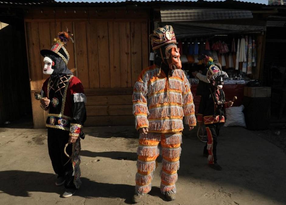 Celebran la danza ancestral del Palo Volador