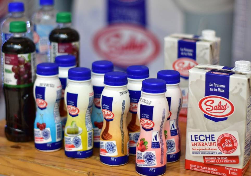 Jugos, leches y yogurt fueron parte de las degustaciones. 