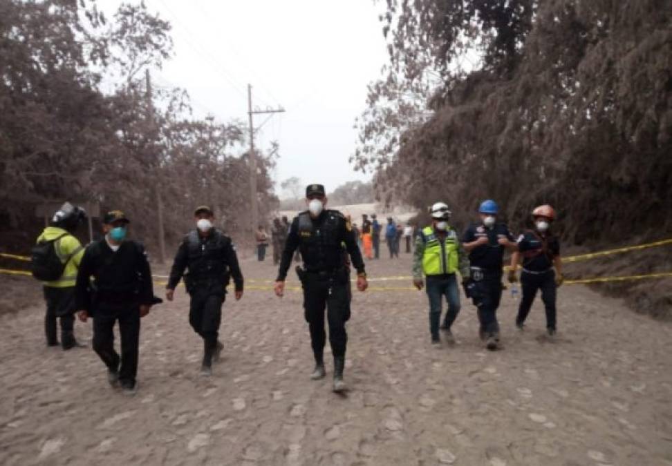 Guatemala: Lunes de tragedia, crece número de víctimas y comunidades soterradas