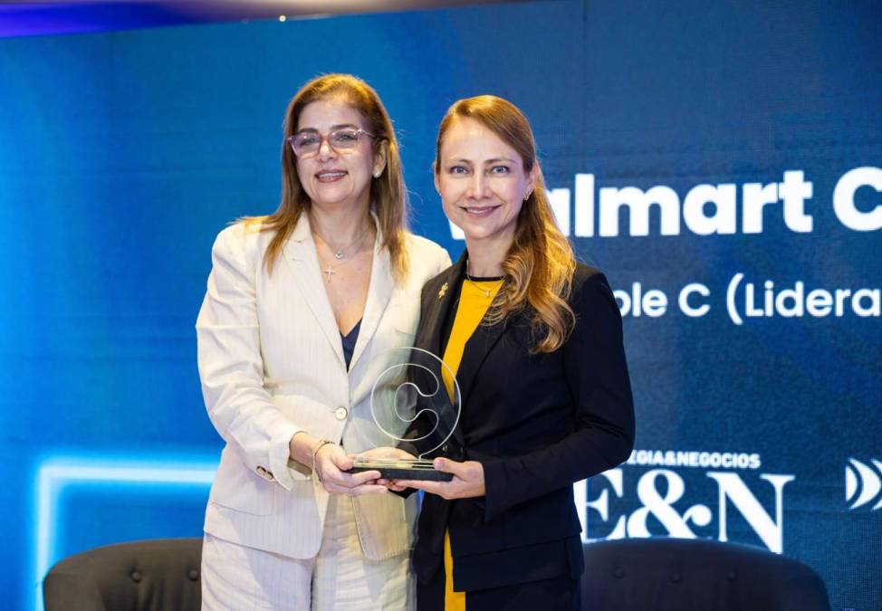 <i>WALMART DE MÉXICO Y CENTROAMÉRICA: Cristina Ronski – Walmart Centroamérica: Líder Empresarial de Alta Confianza en Nicaragua (Público Informado, Público General), Líder Empresarial de Alta Confianza en Guatemala, El Salvador, Costa Rica y Honduras (Público General) | Bárbara Viñals – Walmart Centroamérica: Líder Empresarial de Alta Confianza en Guatemala (Público Informado, Público General) | Walmart de México y Centroamérica: Empresa de Alta Confianza en Costa Rica, Guatemala, Nicaragua, El Salvador, Honduras (Público General, Público Informado) | Walmart: Marca de Alta Confianza en Costa Rica, El Salvador y Honduras (Público Informado, Público General), Marca de Alta Confianza en Nicaragua (Público Informado), Marca de Alta Confianza en Guatemala (Público General) | Despensa Familiar: Marca de Alta Confianza en Guatemala (Público Informado, Público General), Marca de Alta Confianza en Honduras (Público General) | Maxi Despensa: Marca de Alta Confianza en Guatemala (Público Informado), Marca de Alta Confianza en Honduras (Público General) | Palí: Marca de Alta Confianza en Costa Rica (Público Informado, Público General), Marca de Alta Confianza en Nicaragua (Público General) | Maxi Palí: Marca de Alta Confianza en Costa Rica y Nicaragua (Público General) | Suli: Marca de Alta Confianza en Costa Rica y Guatemala (Público General) | Sabemás: Marca de Alta Confianza en Costa Rica (Público General) | Supermercados Paiz: Marca de Alta Confianza en Guatemala (Público General) </i>