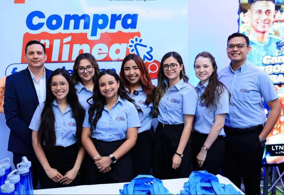 <i>Farmacia Simán estuvo presente en el evento en San Pedro Sula, compartiendo con los asistentes más sobre sus servicios. </i>