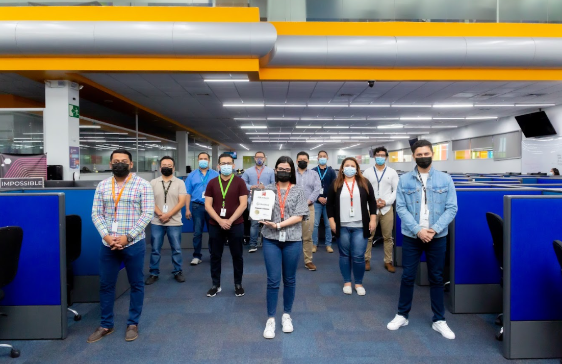 En el tema humano, para crear climas de confianza, se brinda un espacio para que el colaborador comunique su percepción. En el tema humano, para crear climas de confianza, se brinda un espacio para que el colaborador comunique su percepción.