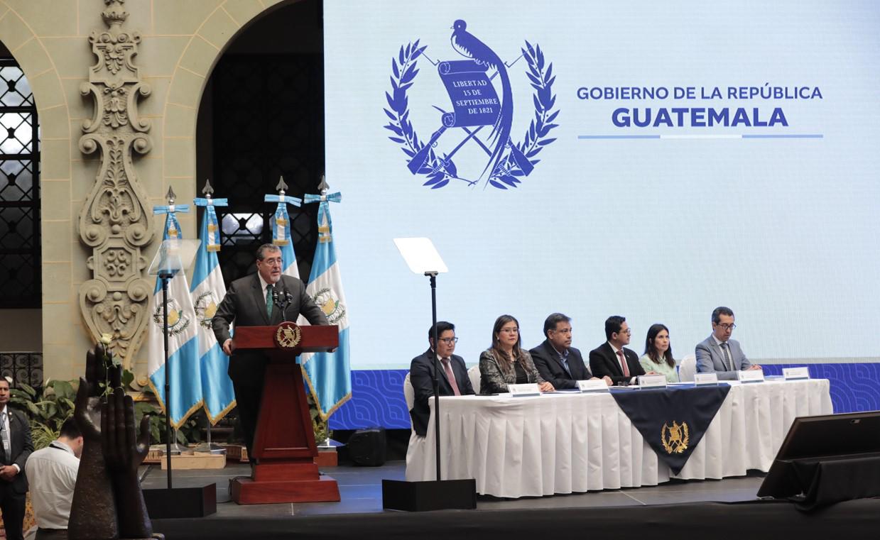 Bernardo Arévalo lanza comisión para 'librar' a Guatemala de la corrupción