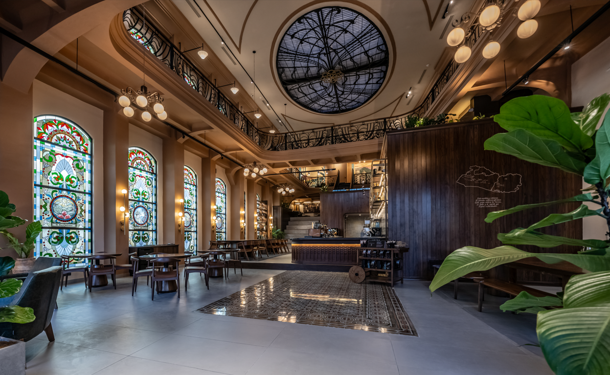 Primera tienda insignia de Starbucks en Latinoamérica está en El Salvador Primera tienda insignia de Starbucks en Latinoamérica está en El Salvador