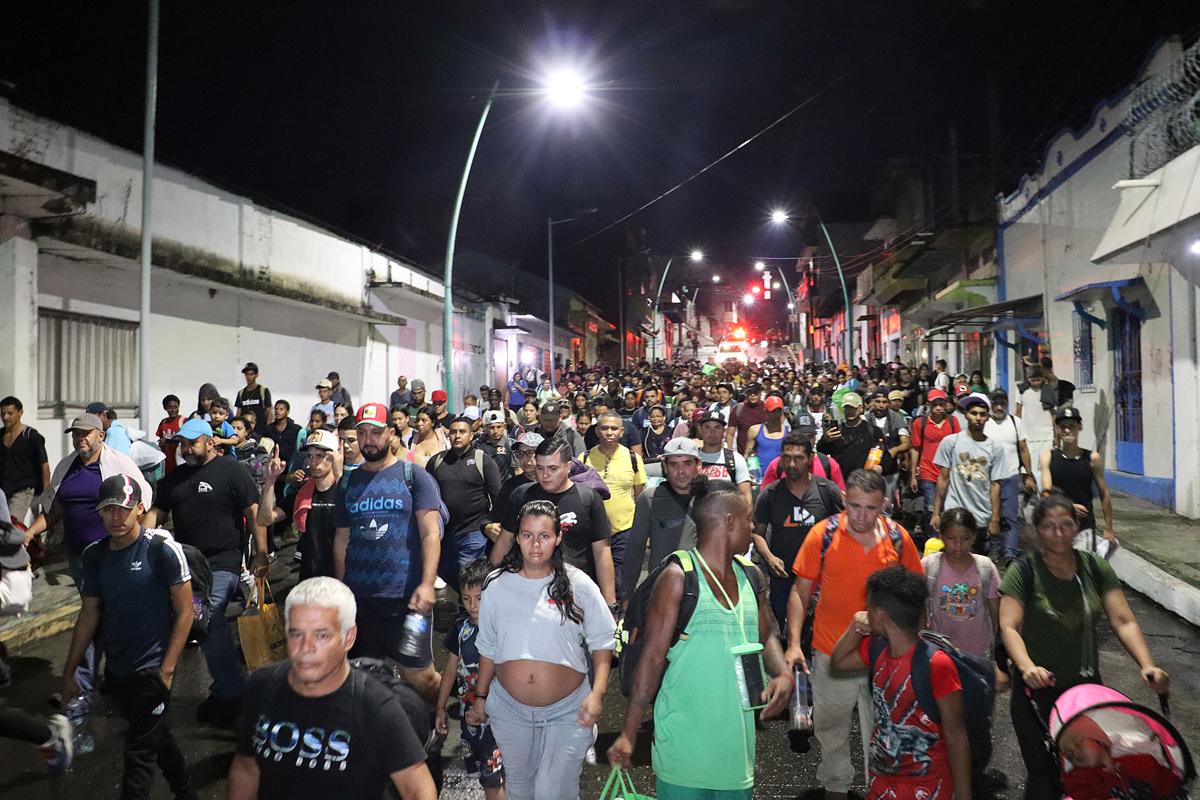 <i>Imagen de archivo de migrantes que dan inicio a una caravana que se dirige a la frontera norte de México, en el municipio de Tapachula en Chiapas (México). EFE/ Juan Manuel Blanco</i> <i>Imagen de archivo de migrantes que dan inicio a una caravana que se dirige a la frontera norte de México, en el municipio de Tapachula en Chiapas (México). EFE/ Juan Manuel Blanco</i>