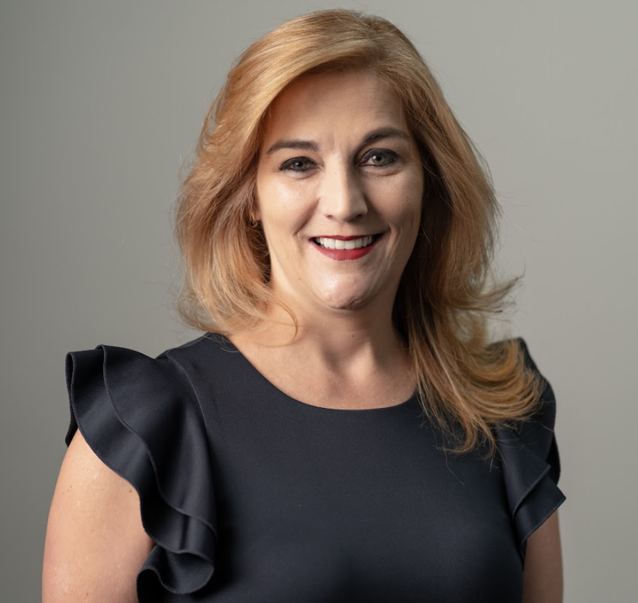 “Al ser una compañía de valores, en todo líder impulsamos que se lidere bajo una cultura de respeto y alta confianza; permitiendo así que nuestros colaboradores se identifiquen con ellos”. María Teresa Castro, Directora de Management Services GBM. “Al ser una compañía de valores, en todo líder impulsamos que se lidere bajo una cultura de respeto y alta confianza; permitiendo así que nuestros colaboradores se identifiquen con ellos”. María Teresa Castro, Directora de Management Services GBM.