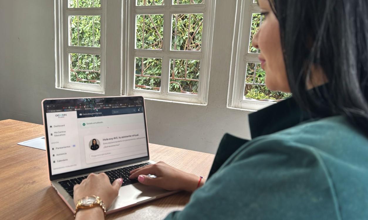 Startup tica lanza IA para docentes que promete devolver horas de vida dentro y fuera del aula