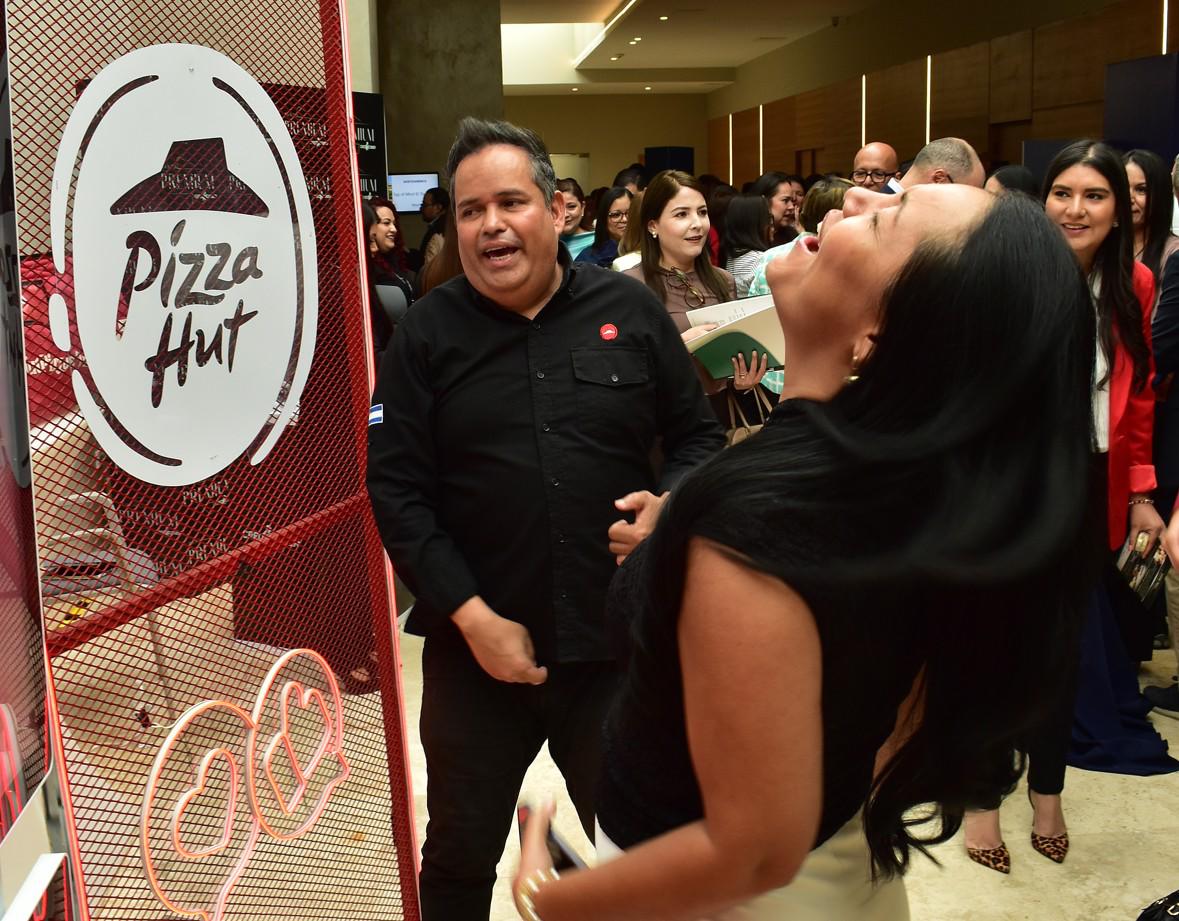 Lleno total en la fiesta TOM de El Salvador