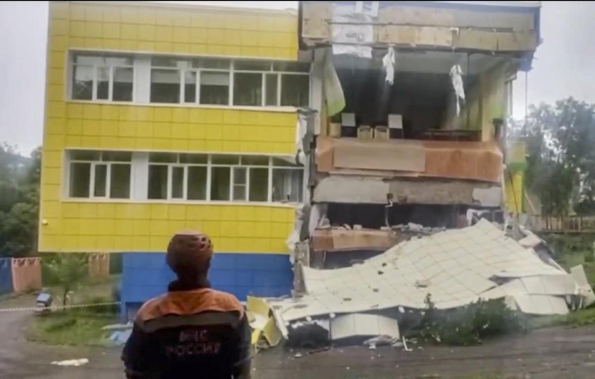 <i>(Terremoto/sismo, Rusia) EFE/EPA/RUSSIAN EMERGENCIES MINISTRY HANDOUT </i> <i>(Terremoto/sismo, Rusia) EFE/EPA/RUSSIAN EMERGENCIES MINISTRY HANDOUT </i>