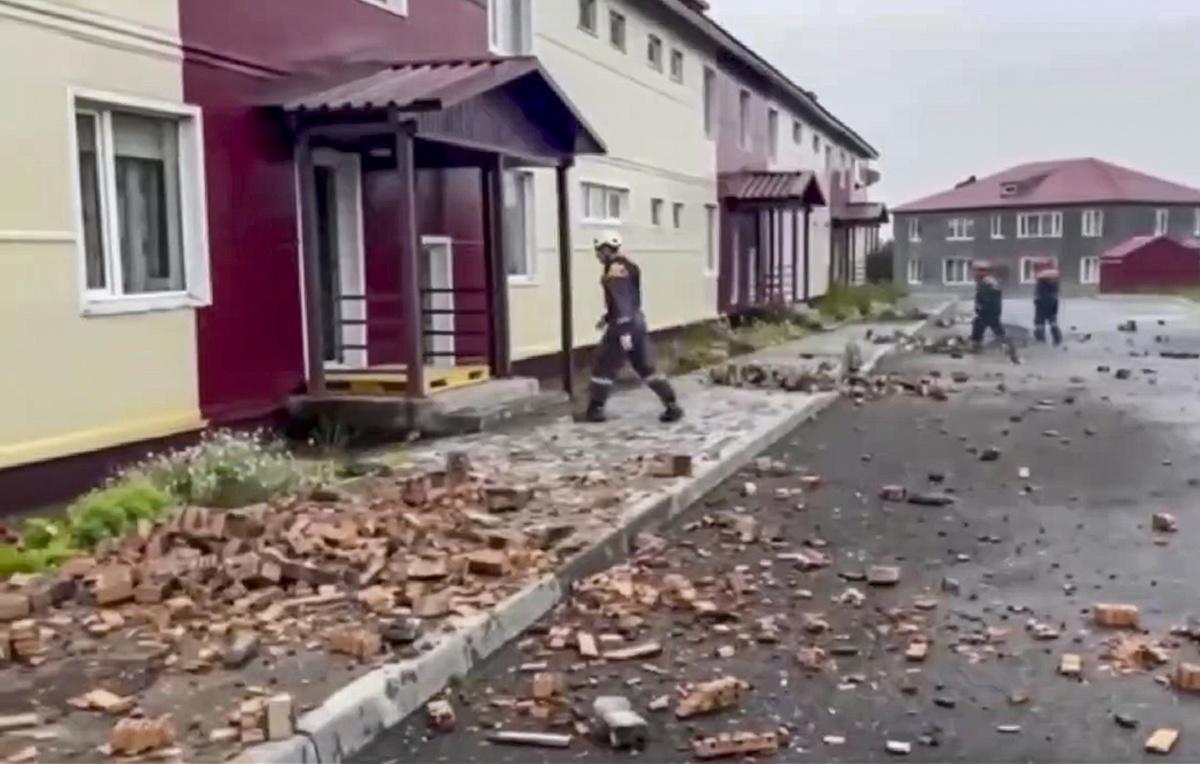 <i>(Terremoto/sismo, Rusia) EFE/EPA/RUSSIAN EMERGENCIES MINISTRY HANDOUT </i> <i>(Terremoto/sismo, Rusia) EFE/EPA/RUSSIAN EMERGENCIES MINISTRY HANDOUT </i>