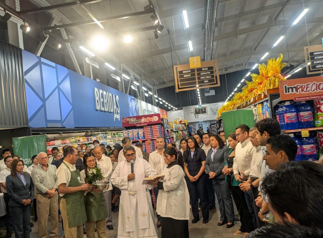 El Salvador: Grupo Calleja cerrará el año con 121 sucursales de Super Selectos
