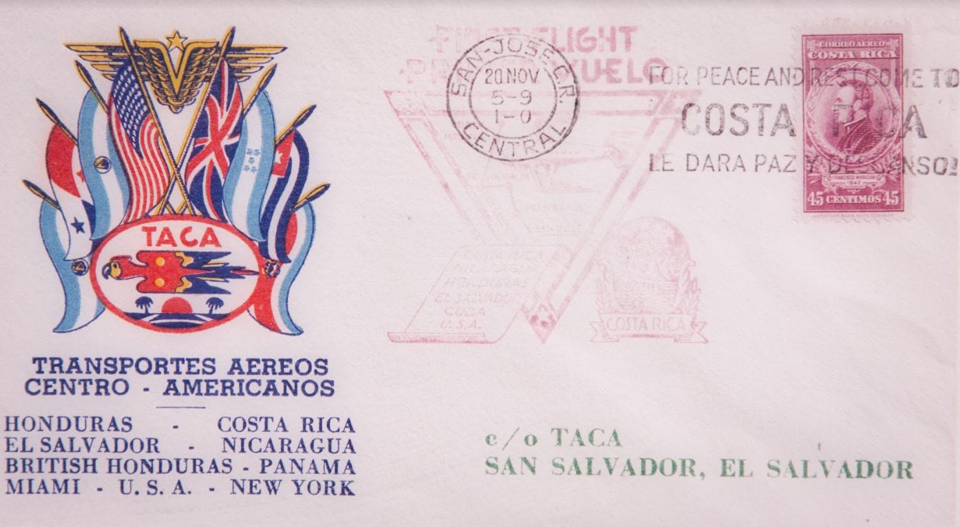 <i>Roberto Kriete también conserva documentos y piezas históricas que permiten hacer un recorrido por la historia de la aviación en Centroamérica. Foto Salvador Meléndez / Revista E&N</i> <i>Roberto Kriete también conserva documentos y piezas históricas que permiten hacer un recorrido por la historia de la aviación en Centroamérica. Foto Salvador Meléndez / Revista E&N</i>