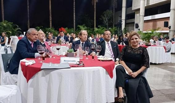 <i>En la foto Lesslie de Davidovich, COO de Awards of Happiness y RRHH Digital.</i> <i>En la foto Lesslie de Davidovich, COO de Awards of Happiness y RRHH Digital.</i>