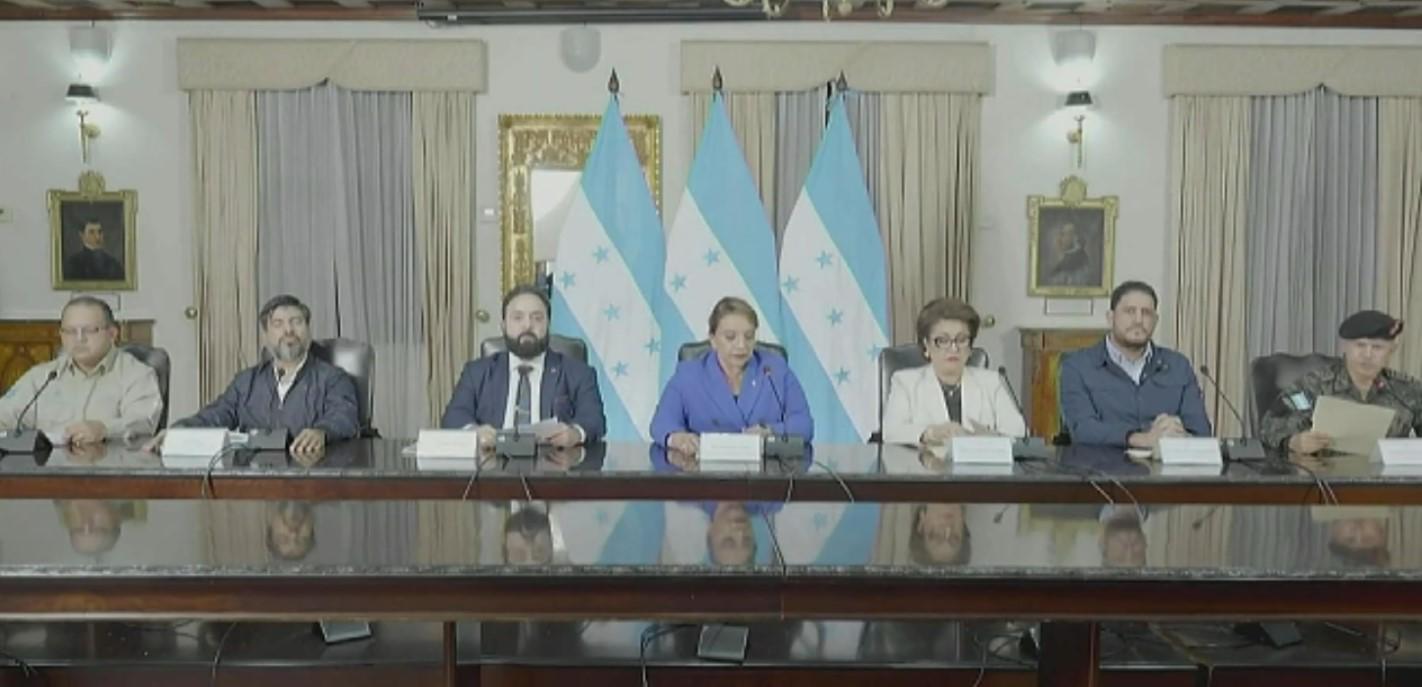 Honduras construirá megacárcel en 'plan de emergencia' contra el crimen Honduras construirá megacárcel en 'plan de emergencia' contra el crimen